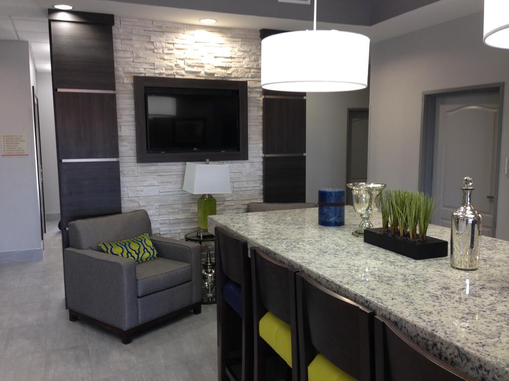 Hawthorn Extended Stay By Wyndham Midland Eksteriør bilde