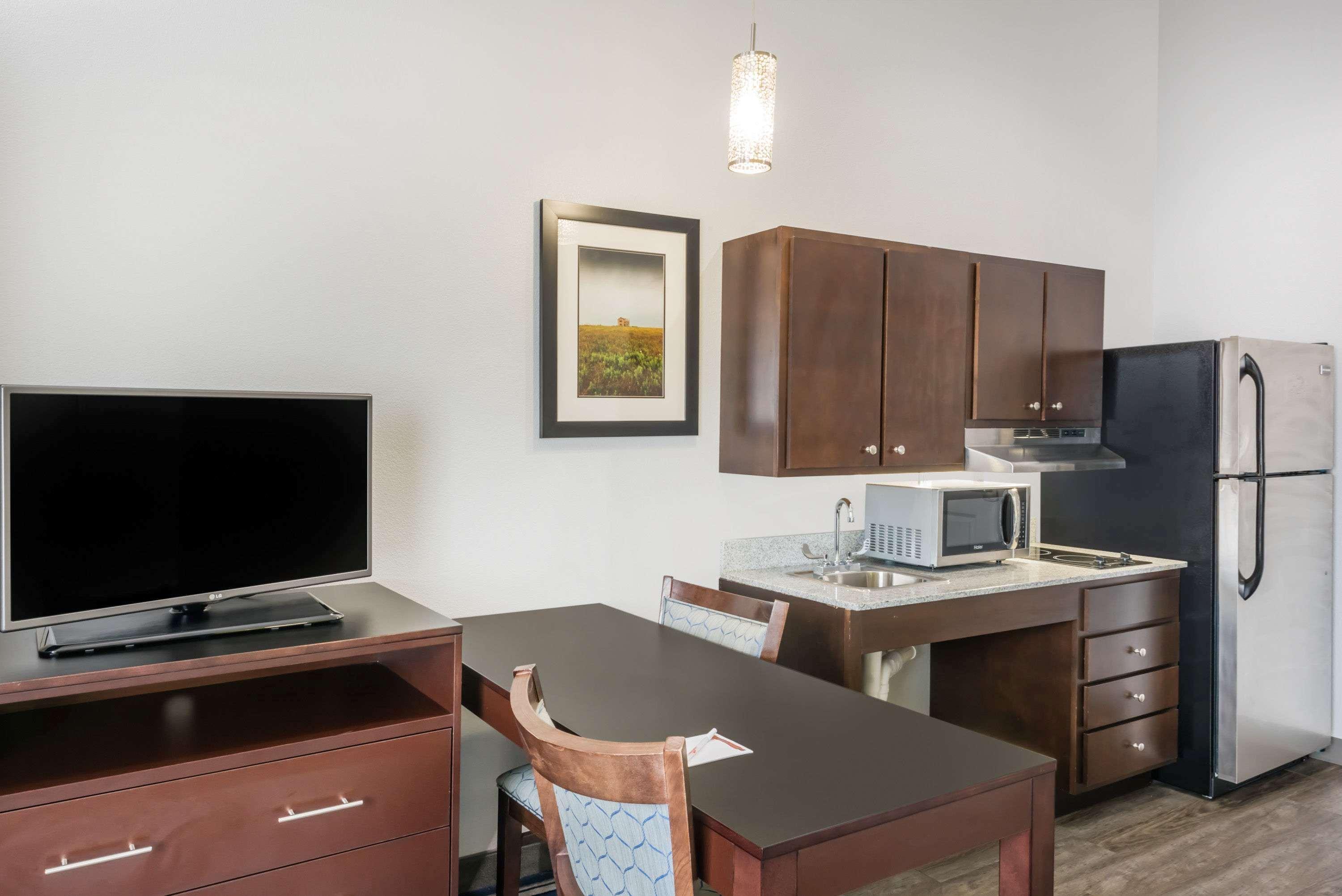 Hawthorn Extended Stay By Wyndham Midland Eksteriør bilde
