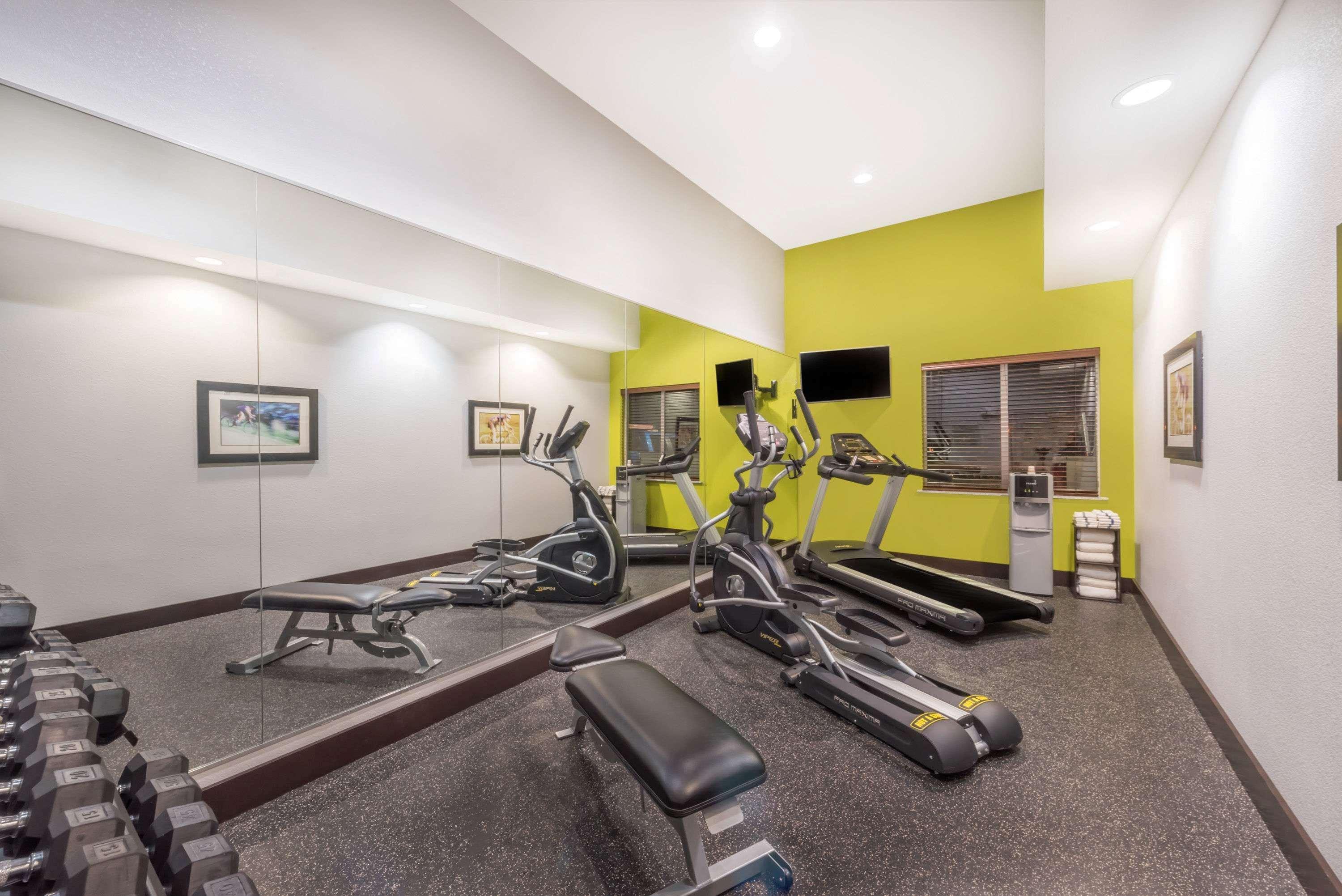 Hawthorn Extended Stay By Wyndham Midland Eksteriør bilde
