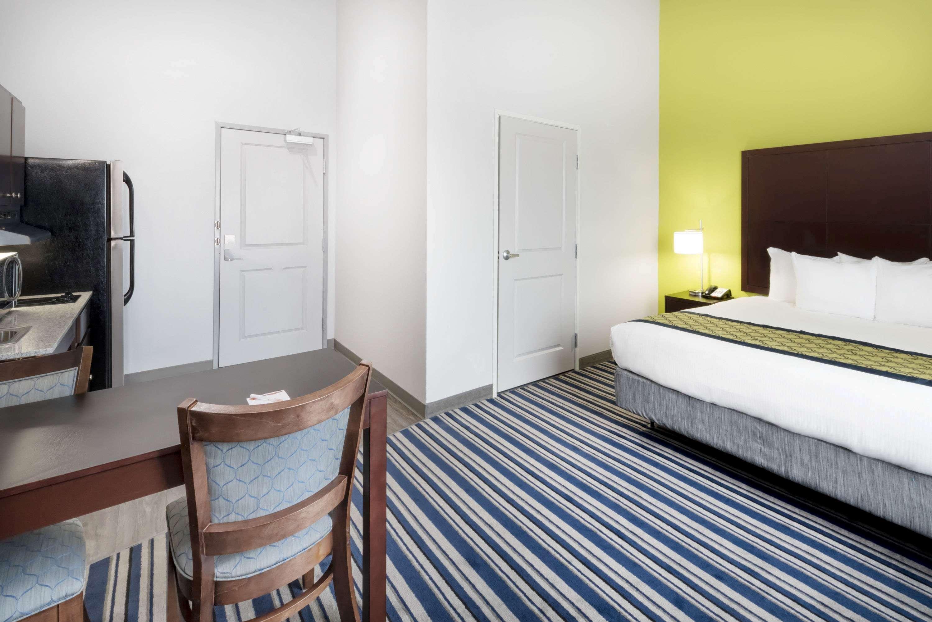Hawthorn Extended Stay By Wyndham Midland Eksteriør bilde